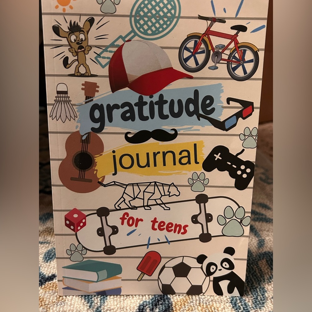 3/25$ 🛒 Gratitude Journal paperback book for teens